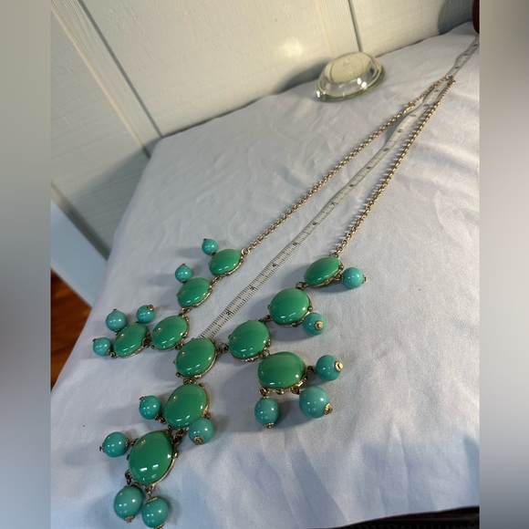 J Crew Festoon Mint green chunk drippy necklace - Picture 6 of 8